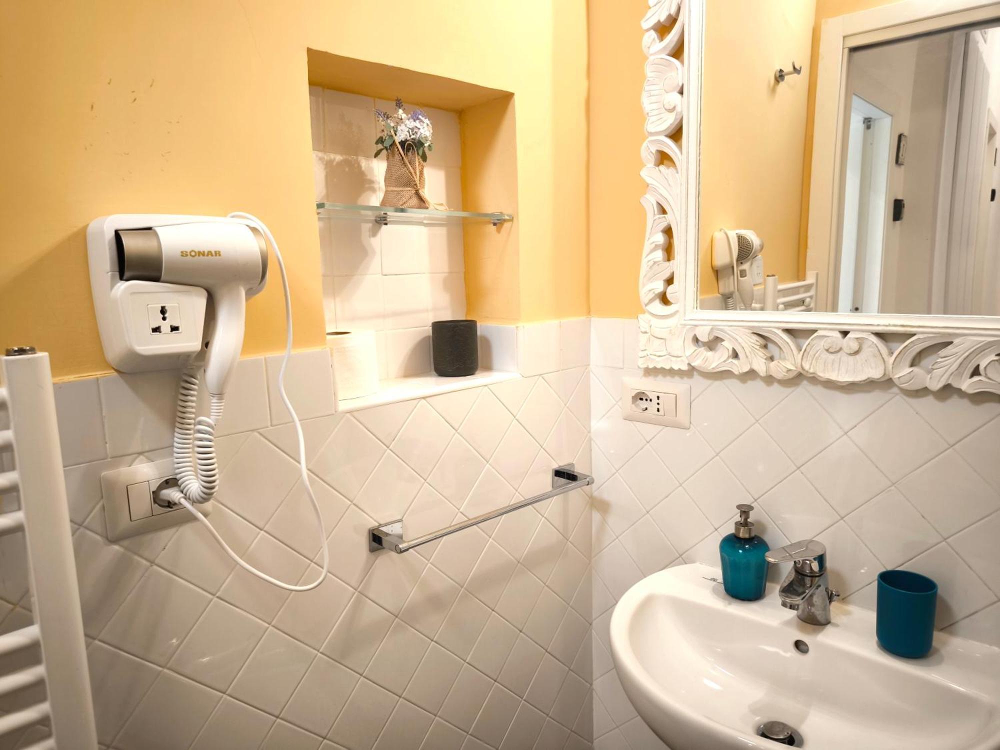 Bed and Breakfast Agora Singola Con Bagno Privato Adiacente Неаполь Экстерьер фото